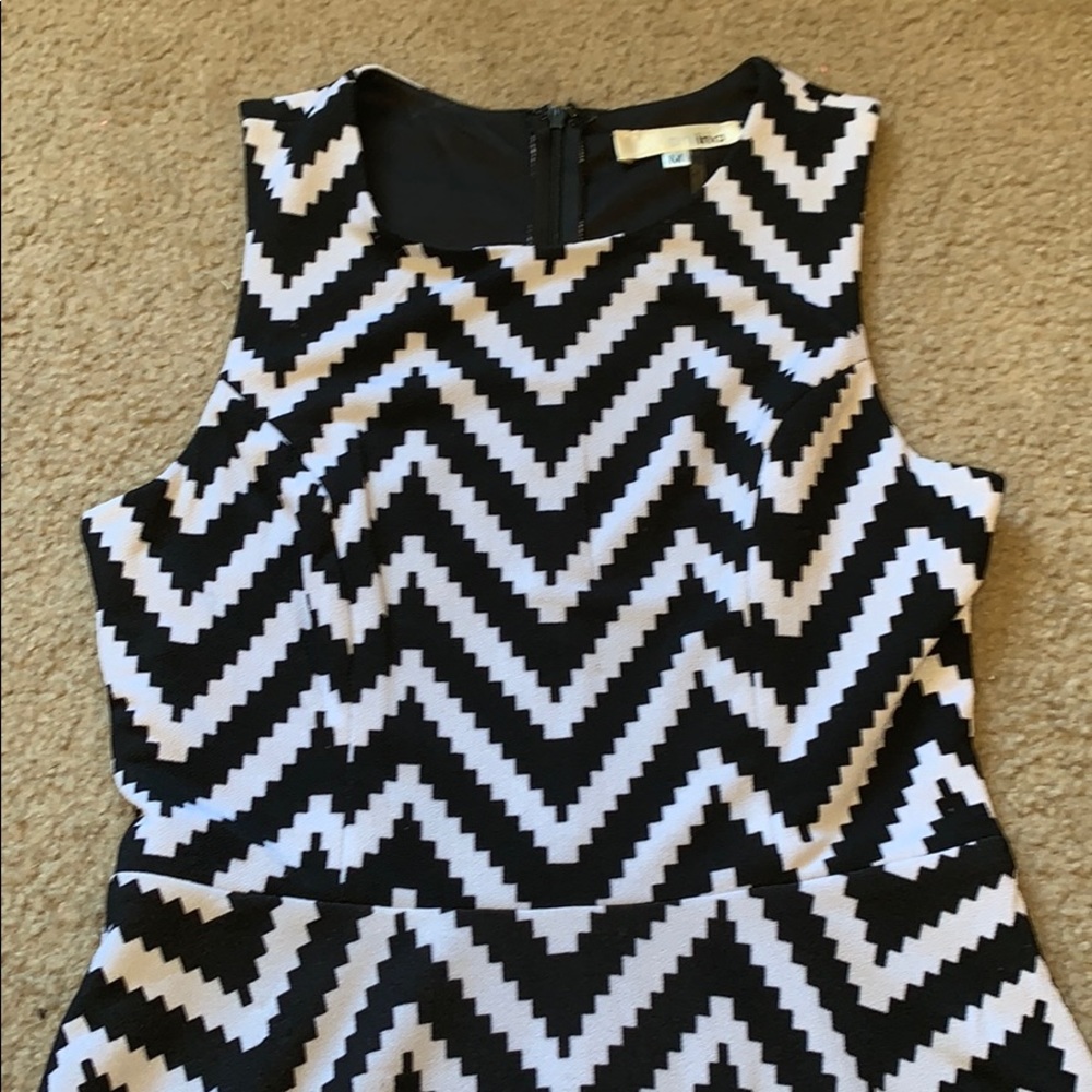 Dress - Picture 3 of 5